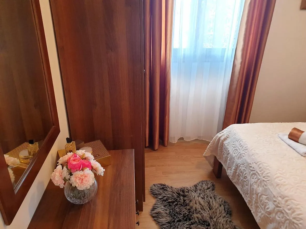 סבטי פיליפ אי ג'קוב Apartments Dolac 0*, סבטי פיליפ אי ג'קוב